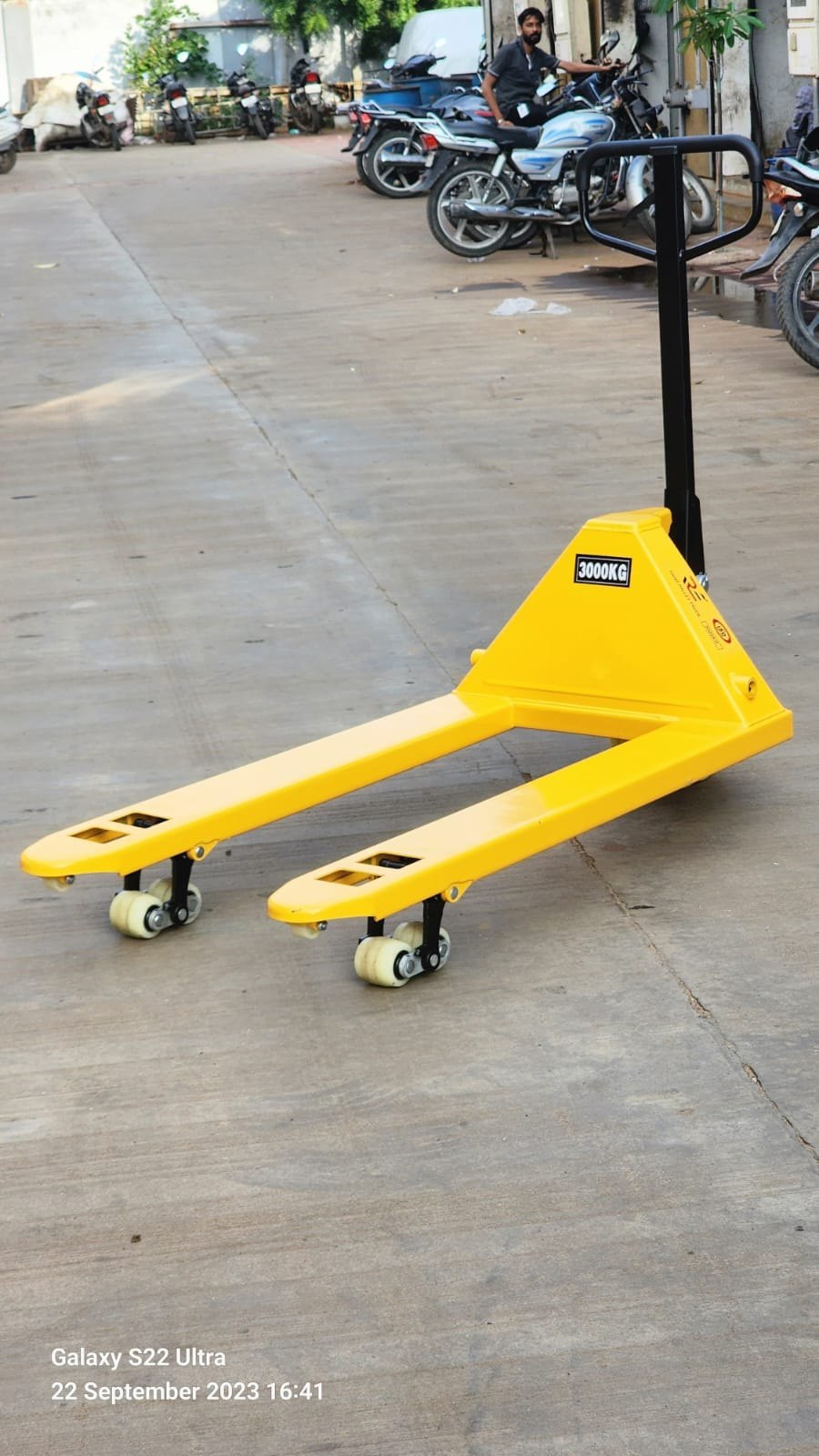 Hydraulic Hand Pallet Truck Photo 3